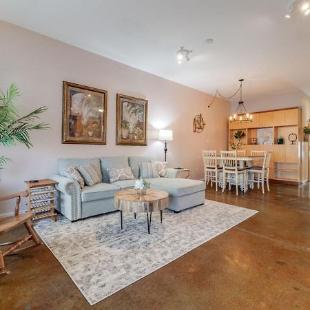 Southern Charmer-Historic District Downtown-Front Porch-Walk Score 90!!-Private Parking-1 Minute To Forsyth Park Savannah Extérieur photo