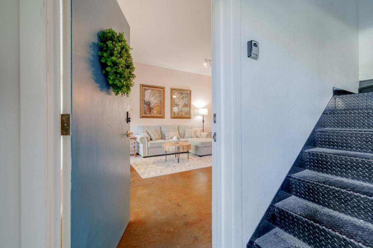 Southern Charmer-Historic District Downtown-Front Porch-Walk Score 90!!-Private Parking-1 Minute To Forsyth Park Savannah Extérieur photo