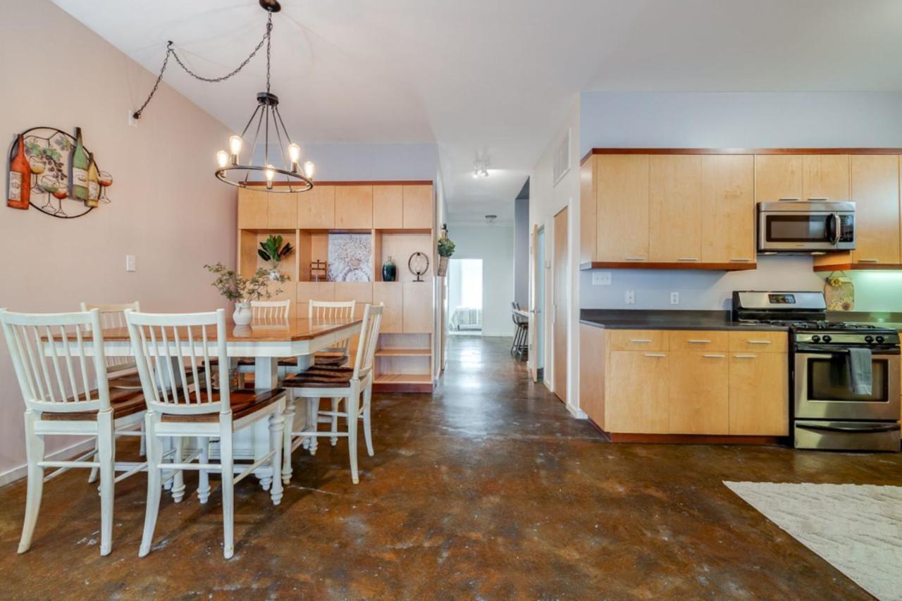 Southern Charmer-Historic District Downtown-Front Porch-Walk Score 90!!-Private Parking-1 Minute To Forsyth Park Savannah Extérieur photo